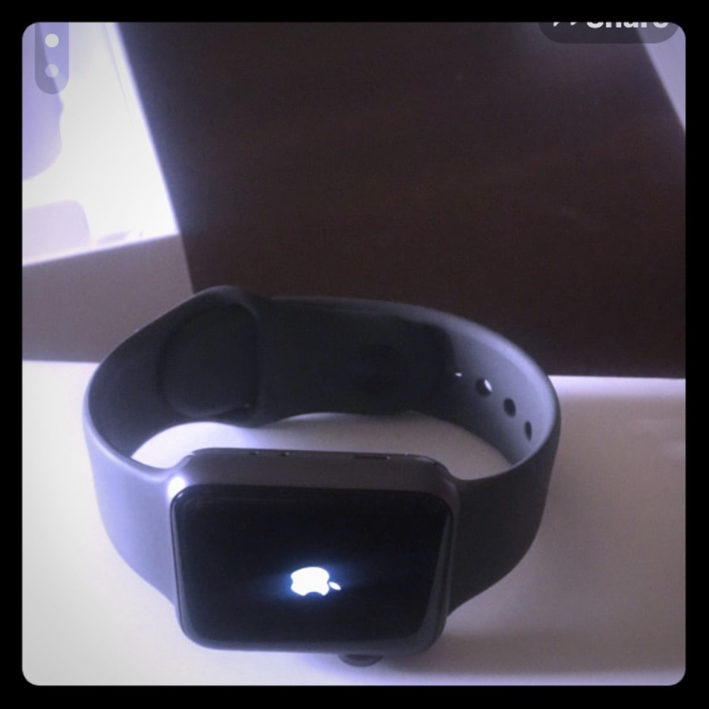 Brand New Series 3 Apple Watch 38 mm